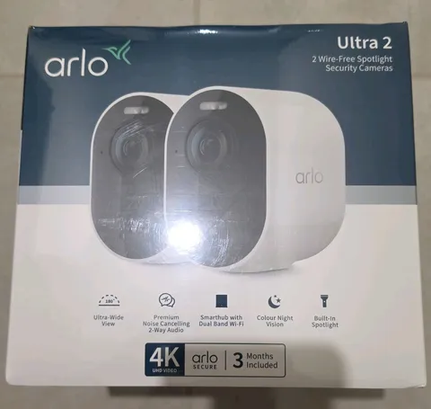 Arlo Ultra 2 Spotlight Camera 4K | 2 Cam Pack & Smart Hub