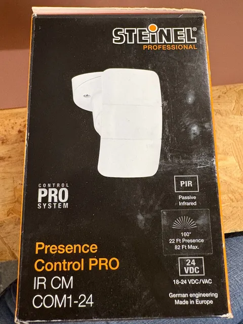 STEINEL PRESENCE DETECTOR CONTROL PRO IR CM COM1-24