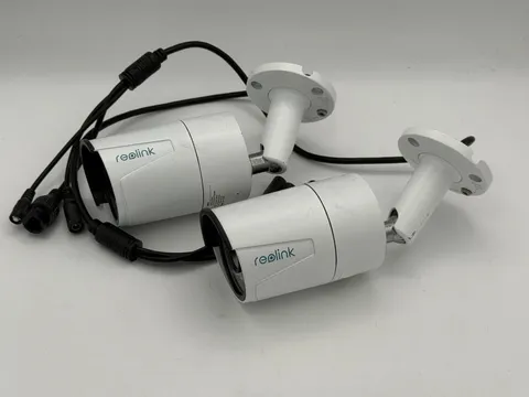 2 Reolink B400 Indoor/Outdoor IP Security Cameras