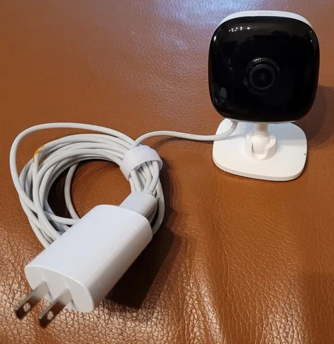 Kasa 1080p Indoor Wired Security Camera, Baby & Pet Monitor, EC60. Pre-owned