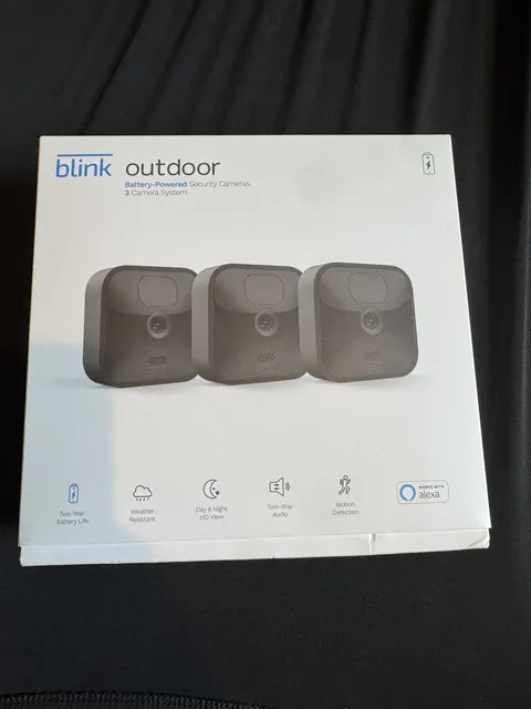 Blink Outdoor (3rd Gen) 3-Camera Wireless Security System - Open Box - Complete