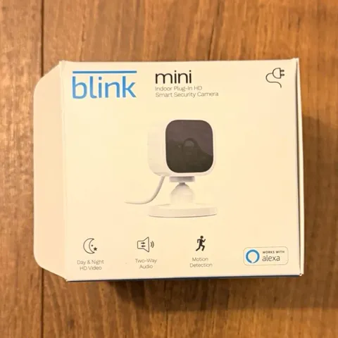 Blink Mini Indoor Plug-In HD Wi-Fi IP Camera, Alexa, Motion, 2-Way, White