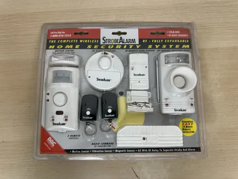 StrobeAlarm Wireless RF Expandable Home Security System w/ Motion Sensor & Siren