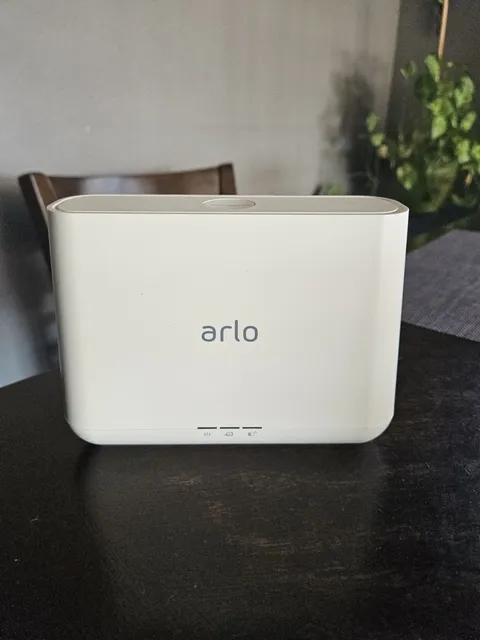 NETGEAR VMB4000 Arlo Pro Security Base Station w/ Ethernet - no power cord 