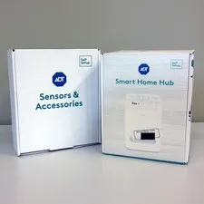 Blue by ADT Smart Home Hub Security System S40LR0-01-CW-S Hub and Sensors