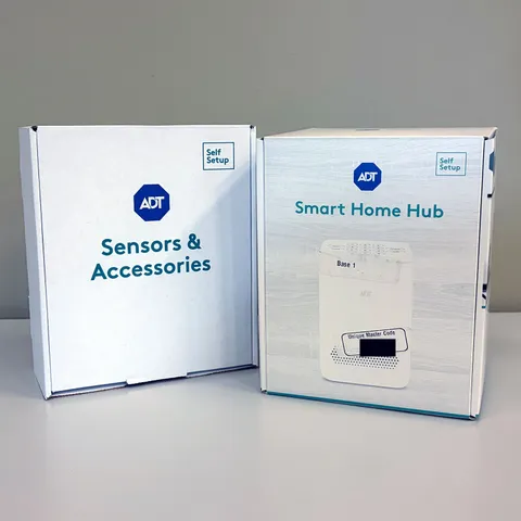 Blue by ADT Smart Home Hub Security System S40LR0-01-CW-S Hub and Sensors