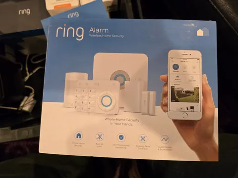 New Sealed Ring Alarm 5-Piece Security Kit - White (4K11S7-0EN0)