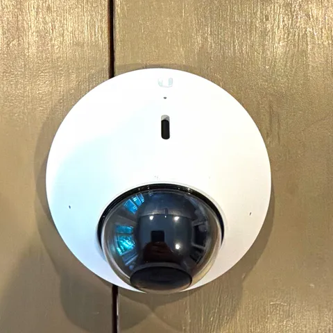 Ubiquiti UniFi Protect G4 Dome PoE Wired IP Camera 2688x1512 White UVC-G4-DOME