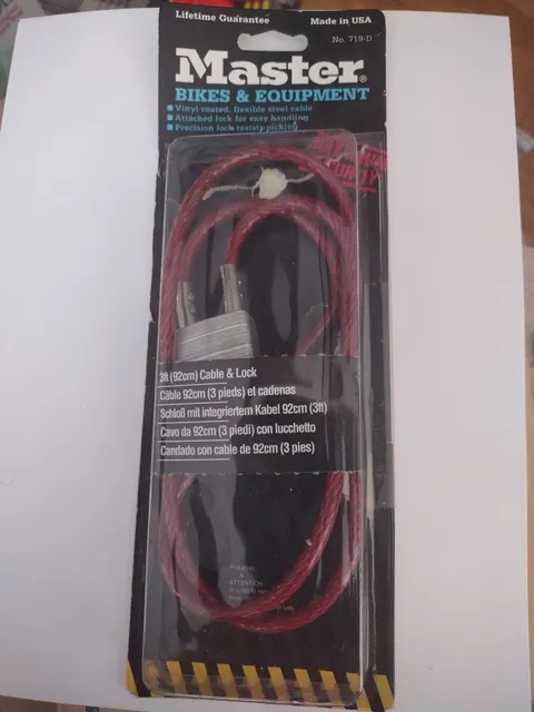 Master Lock 719D Steel Cable with Integrated Outdoor Padlock with Key, 1 Pack