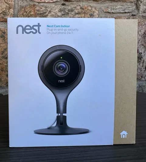Brand New Google Nest A0005 NC1102ES Cam Indoor Security Camera 1st Gen - NIB