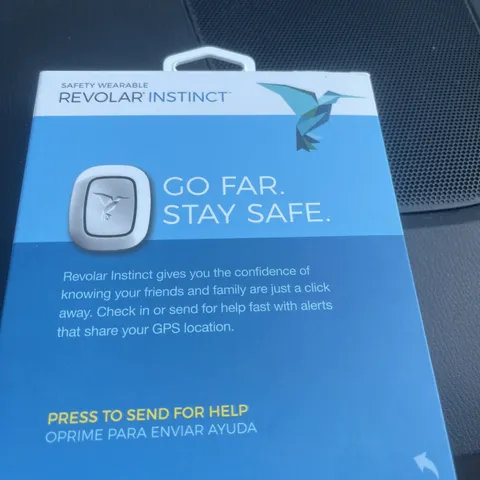 Revolar Instinct Safety Wearable Tracker (Silver) BRAND NEW Apple Google W/Case