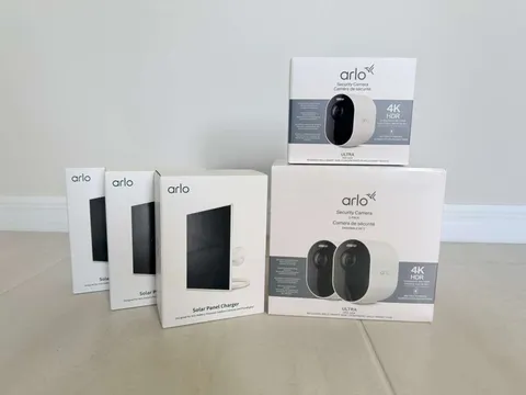 Arlo Ultra 4K HDR Wireless Security Camera System 3-Cam + Solar Chargers 3rd Gen
