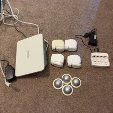 4 NETGEAR Arlo Cameras VMC3030 & Base Station VMB3000 Wi-Fi Security Bat Charger