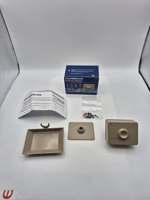 Chamberlain Wireless Motion Alert System Add-on Sensor CWPIR 1/2 Mile Range NEW