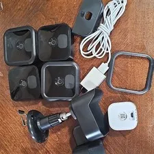 Blink Indoor WiFi Security Camera System 4 Cameras w/ Blink Mini model BCM00300U
