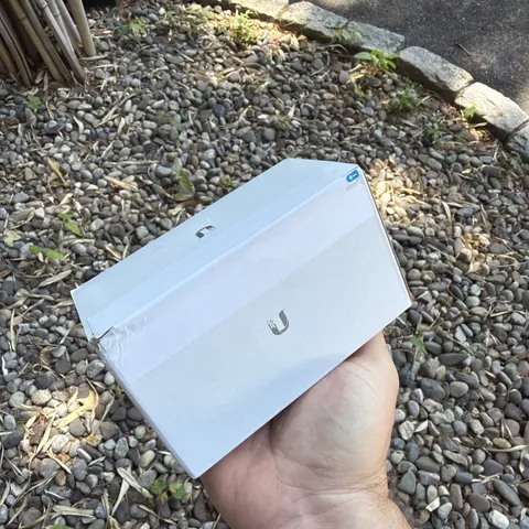 UBIQUITI G4 Power Supply, EU type 6-meter cable*UVC-G4-DOORBELL-PS-US*