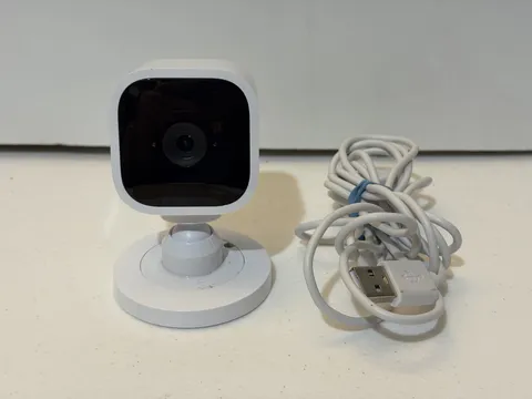 Blink Mini Indoor Wired 1080p Wi-Fi Security Camera in White Complete Tested