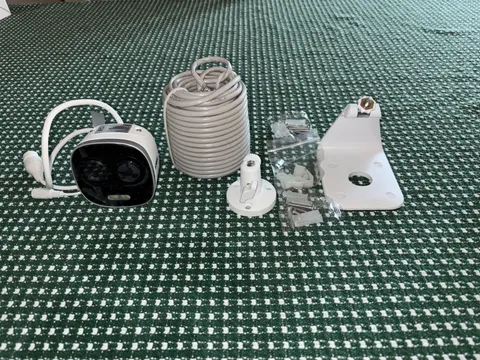 Lorex LNB8105X-C 4K 8MP Security Camera With MOUNTING  BRACKET AND CAT 6 NEW