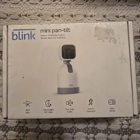 Blink Mini Pan-Tilt 1080p Wi-Fi Indoor Camera 360° Alexa Motion 2-Way White