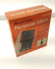 New SAFE HOUSE PERSONAL ALARM 49-610 Radio Shack f101