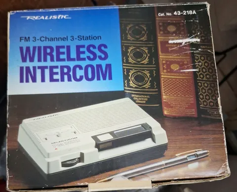 Vintage Realistic FM 3-Channel 3-Station Wireless Intercom 43-218A 