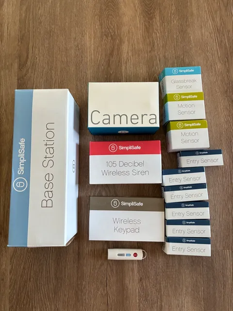 Simplisafe Beacon 13 piece Home Security Wireless System