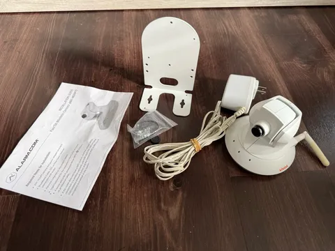 Vivint IP Video Wireless Camera ADC-V620PT Pan & Tilt Alarm.com
