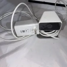 Xfinity xCam2 SCHC2AEW Security Camera w/ XW4 Power Adapter Base