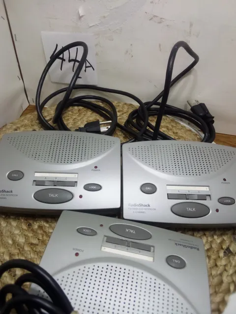 radio shack family intercom system 3 Pieces  With Wall Mounts 43-3105 