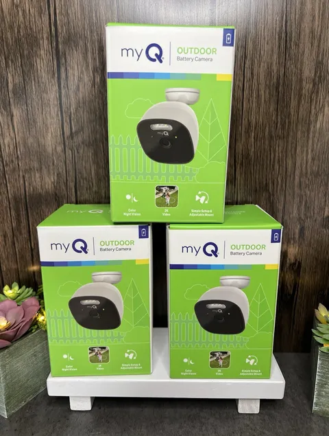 myQ 2K Outdoor Battery Surveillance Camera Wi-Fi Color Night Vision (3 Pack)