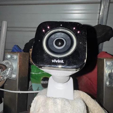 Vivint Outdoor Camera Pro Smart Home Security VS-ODC300-WHT