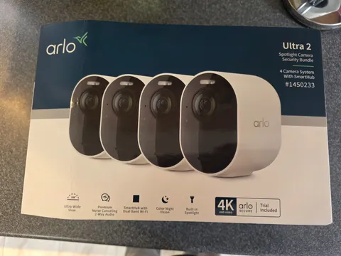 USED Arlo Ultra Series 4K VMS5440-2CCNAS (White) w/ 2 Black Solar Panels