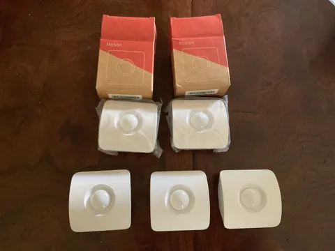 Lot of 5 Simplisafe Motion Sensor Detector MS3 Security 2 NIB 3 Used
