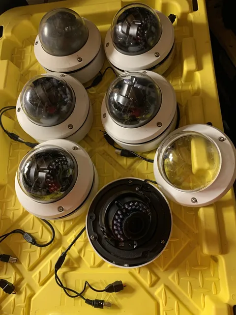 Honeywell HD273H High-Resolution Day/Night Vandal Dome Camera- LOT OF 6, Working
