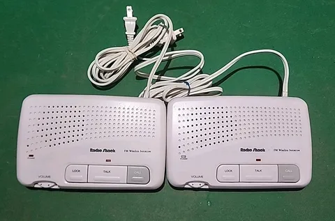 Radio Shack Two-Station FM Wireless Intercom Pair Model 43-486 Works