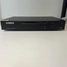 Lorex 4K Ultra HD surveillance recorder With Camera