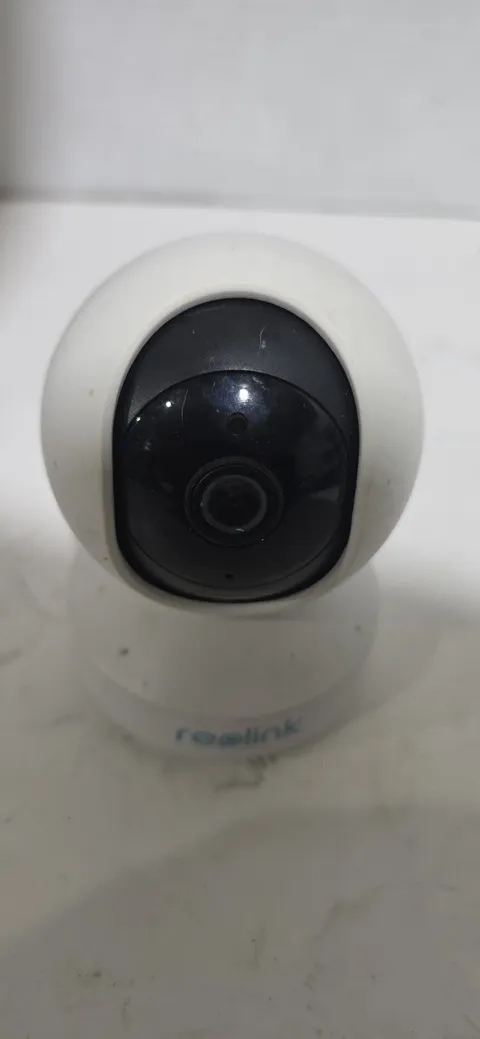 REOLINK 4MP WiFi Security Camera Pan Tilt Auto Tracking Human Pet Detection AI