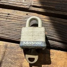 MASTER LOCK NO. 3 LAMINATED PADLOCK 3/4" SHACKLE LOCKSPORT MADE IN USA Case Hard