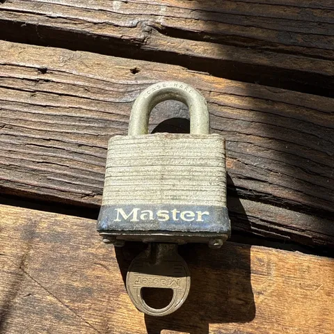 MASTER LOCK NO. 3 LAMINATED PADLOCK 3/4" SHACKLE LOCKSPORT MADE IN USA Case Hard