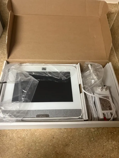 Qolsys IQP4088 IQ Panel 4 new in box
