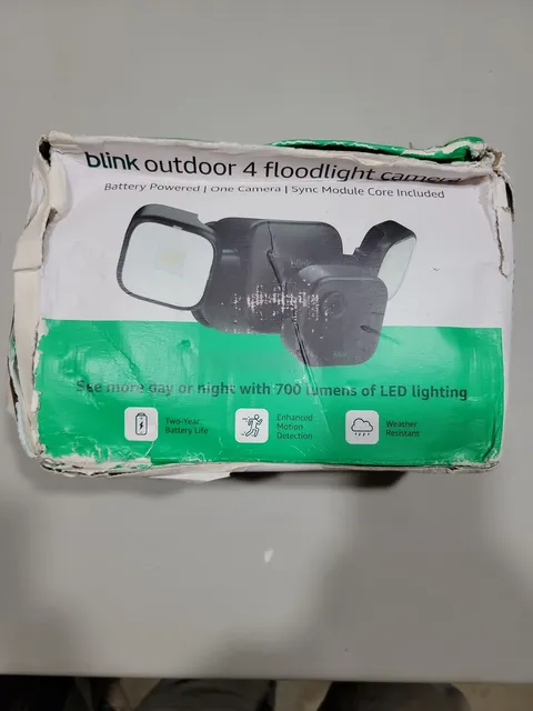 Blink Outdoor 4 Floodlight Camera B0DV4VRMND Wireless 1080p HD Tested