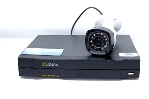 Q-See 8-Channel HD 1 TB Digital Video Recorder DVR QC958 w/ 1 Camera *No Cords*