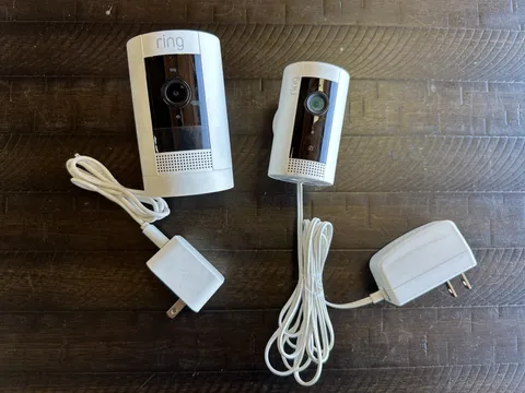 LOT OF 2* Ring Indoor Cam (1st Gen) Plug-In HD Security Camera 5UM4E5