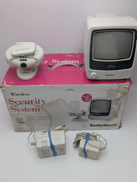 VTG Radio Shack Black And White Wireless Surveillance System 49-2530