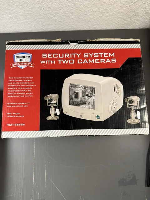 Bunker Hill Security 66556 CCTV System 2 Cameras B&W Monitor Open Box Untested