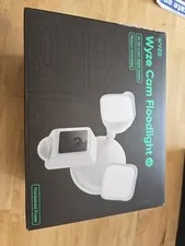 Wyze Cam Floodlight V2 Motion-Activated 2K HD Color Night Vision Camera