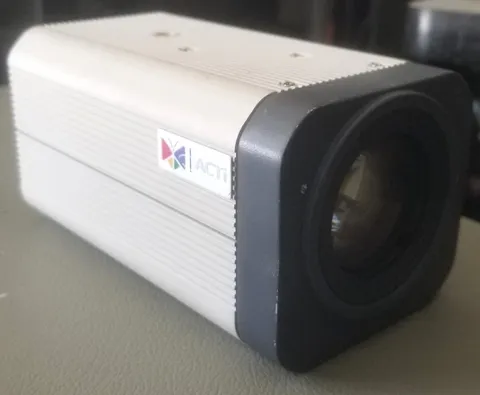 ACTi KCM-5211 Indoor Security camera 4MP ethernet web x18 zoom 1409 horiz line