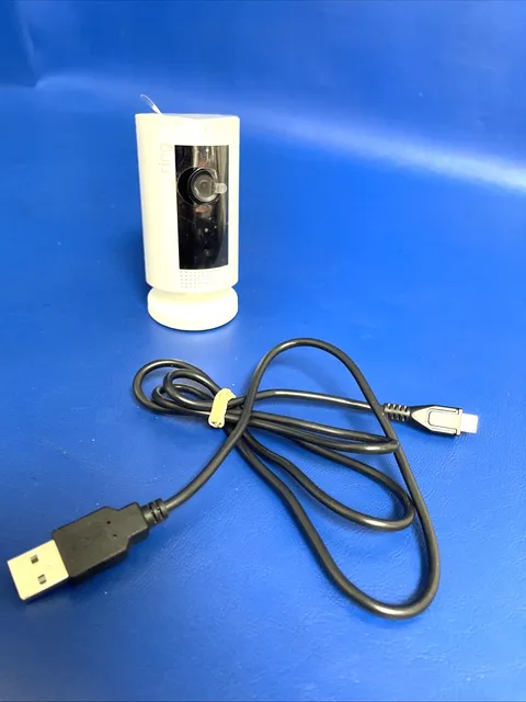 Ring Indoor Cam 1 HD Security Camera 5UM4E5 White W USB CHARGER.