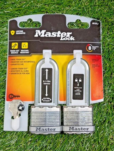 **NEW**  Master Lock M1XTLJ 2 Pack Keyed Alike 2 1/2" Shackle (P67234)
