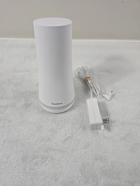 SimpliSafe Base Station SSBS3 Gen 3 White w/ Power Cable